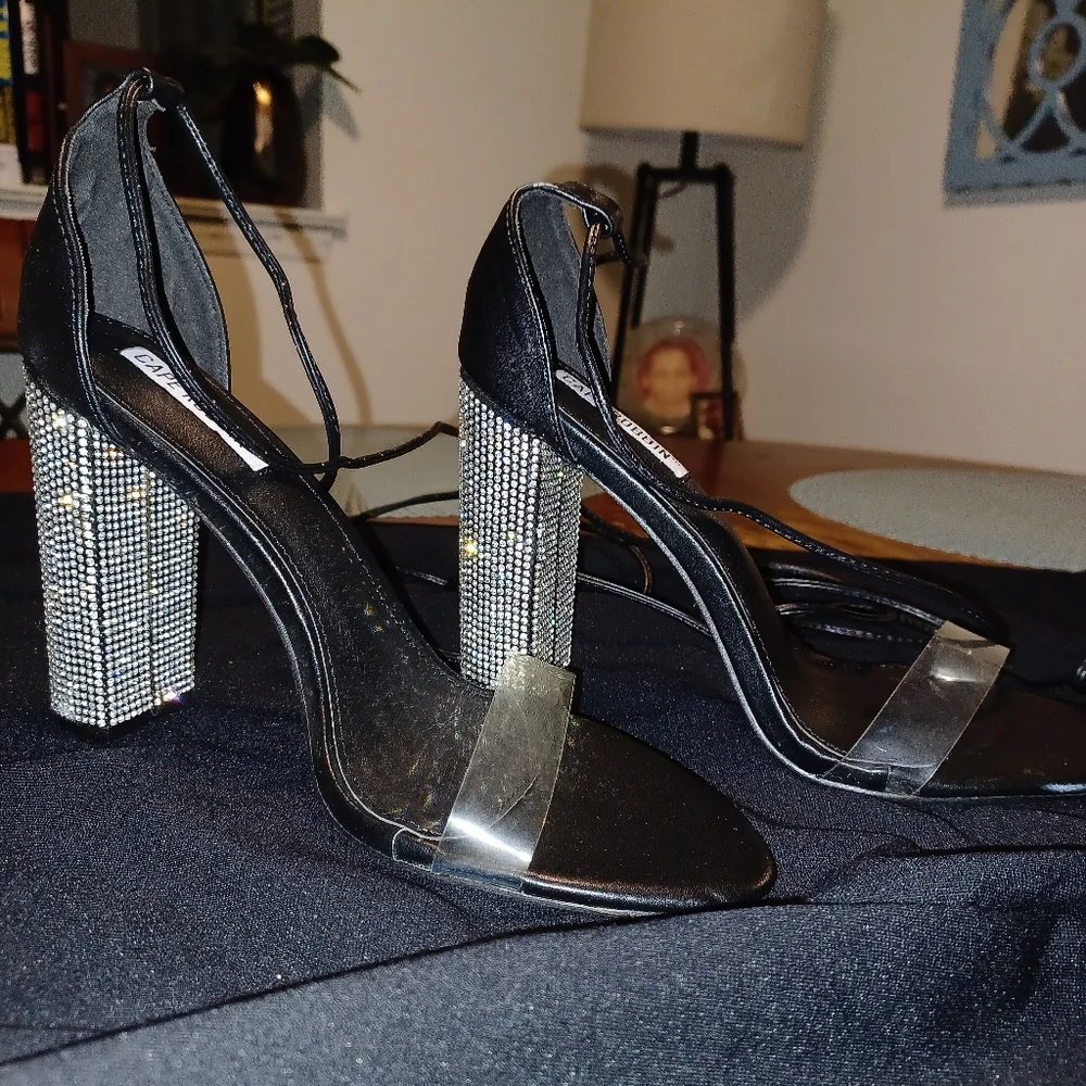 Shoe - Picture 1 of 1